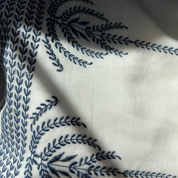 Off the shoulder embroidery embroidered dress - Picture 7 of 9